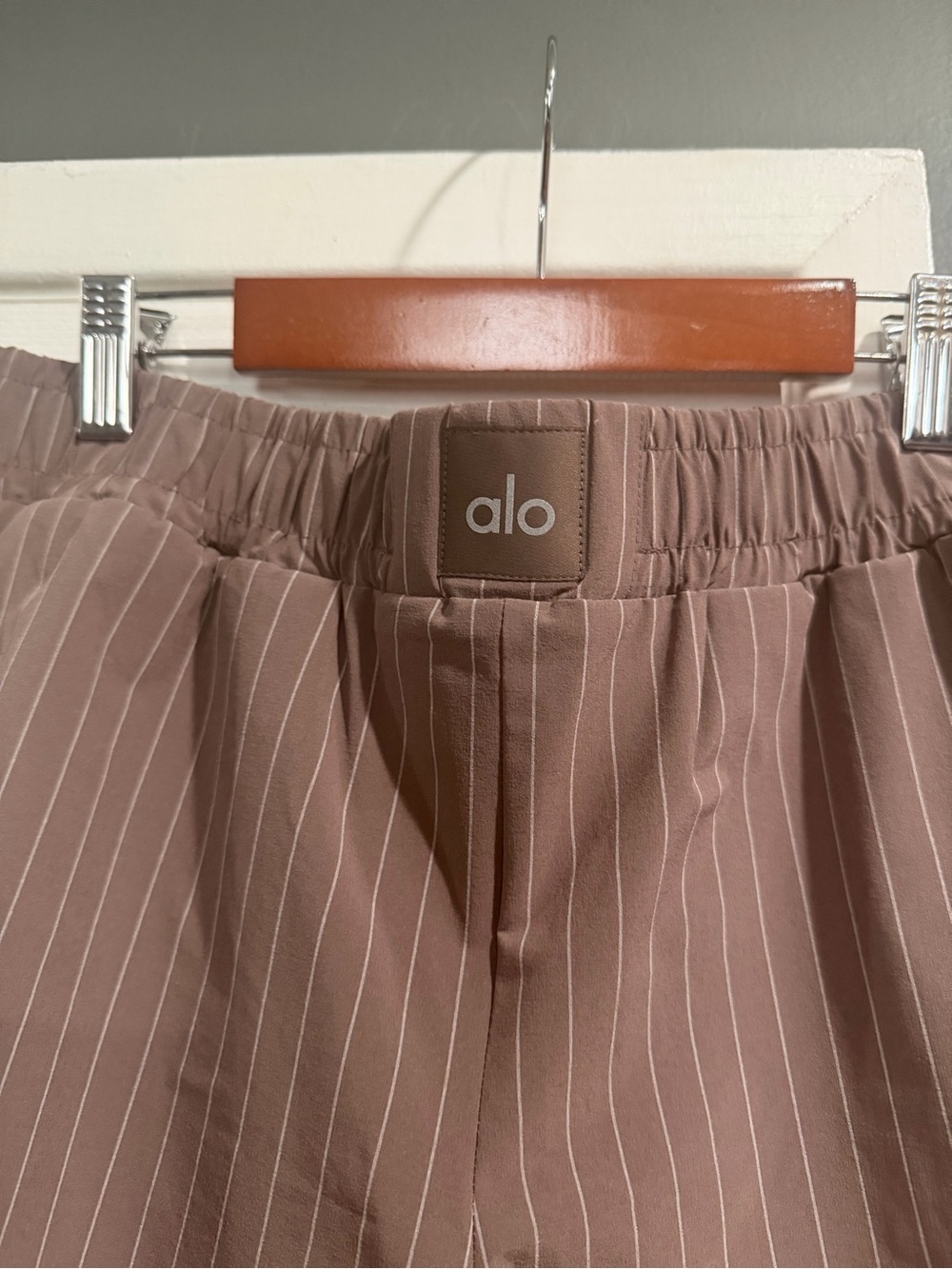 ALO Pinstripe Daylight Boxer Short - Mushroom/Ivory - Picture 2 of 6